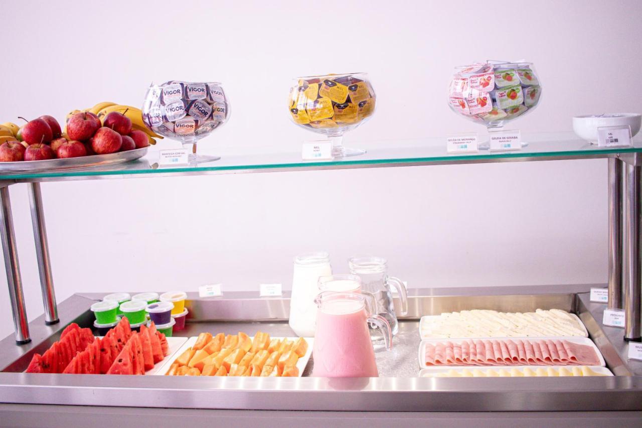 Hotel H2 Congonhas מראה חיצוני תמונה A buffet with cold cuts